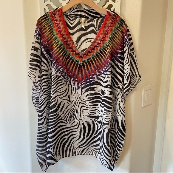 PILYQ Barcelona African Rays Embellished Tunic M/L - Picture 2 of 10